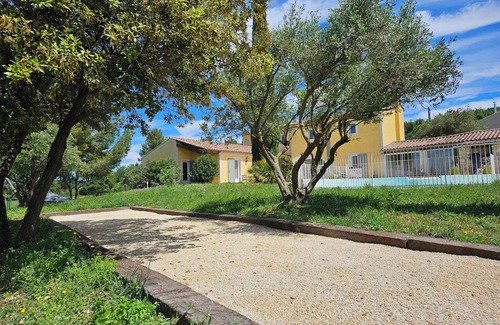 La Garde-Adhemar Apartment | Villa Adhémar Gîte L'olivier Avec Piscine