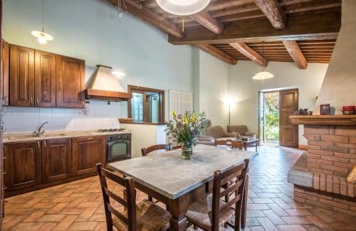 Castiglione d'Orcia Villa | Villa Agriturismo Il Pratone