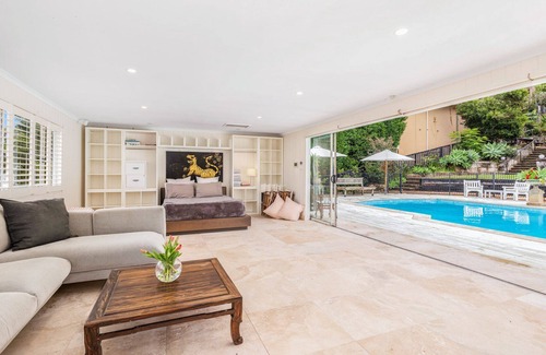 Newport House | Villa Aix @ Villa Aix
