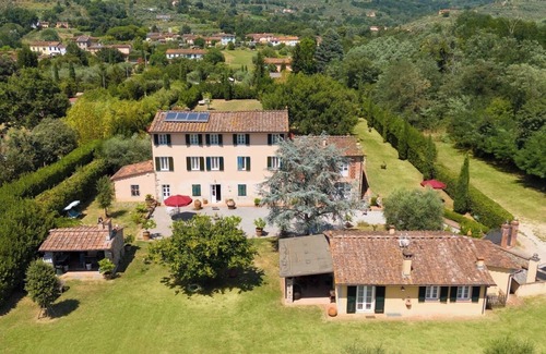 Capannori Villa | Villa al Falchetto In Capannori, Tuscany
