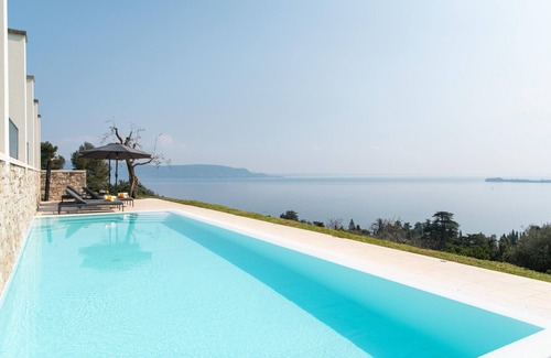 Gardone Riviera Villa | Villa Albachiara