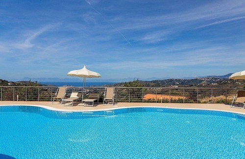 Laureana Cilento House | Villa Albatros A: A charming two-story villa surrounded by the greenery, with Free WI-FI.