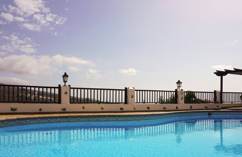 Playa de Santiago Ski Chalet | Villa Altos de Santiago