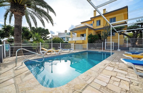 L'Ampolla Villa | 'Villa Amador' with Sea View, Pool & Wi-Fi