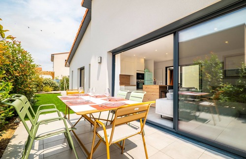Perpignan Villa | Villa Amaris - special discount july and august - quiet - Upscale