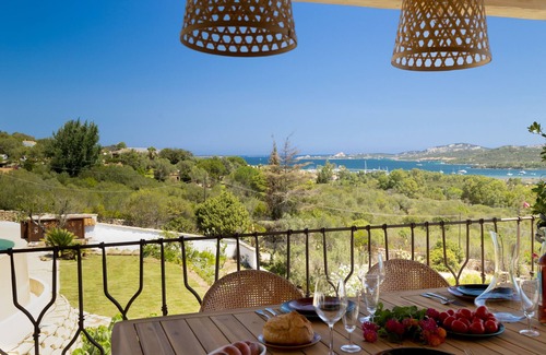 Arzachena Villa | Villa 'Amata' with Sea View, Wi-Fi and Air Conditioning