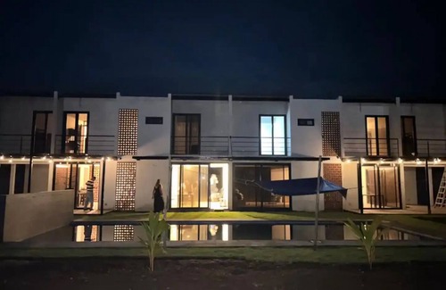 Monterrico House | Villa Anonasnn