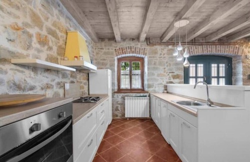 Antonci Villa | Villa Antonci 18, pool, 3 houses, jacuzzi, private