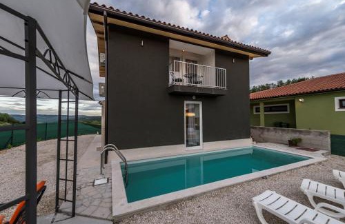 Vizinada Villa | Villa Art House with Pool