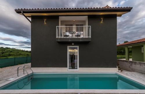 Vizinada Villa | Villa Art House with Pool