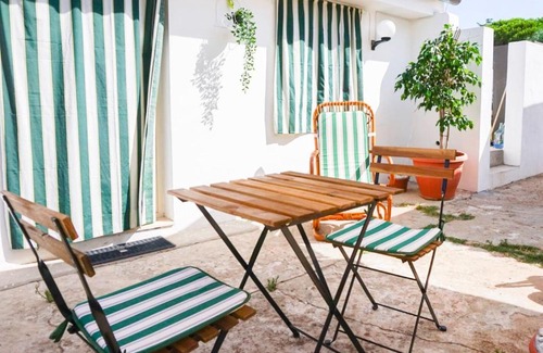 Quartu Sant'Elena Apartment | Villa Aurelia - Modern Seafront Studio Apartment