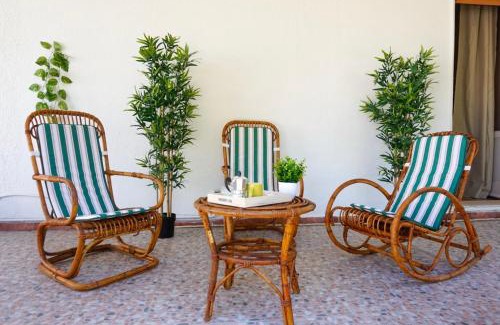 Quartu Sant'Elena Apartment | Villa Aurelia -Seafront Apartment with Patio