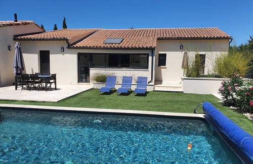 Serviers-et-Labaume House | Villa Avec Piscine en Pays D'uzès - Pont du Gard