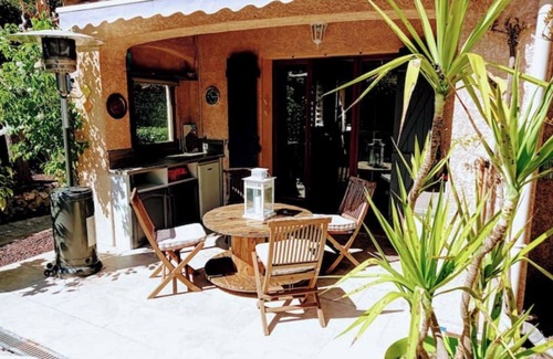 Taradeau House | Villa Avec Jardin Clos et Arboré