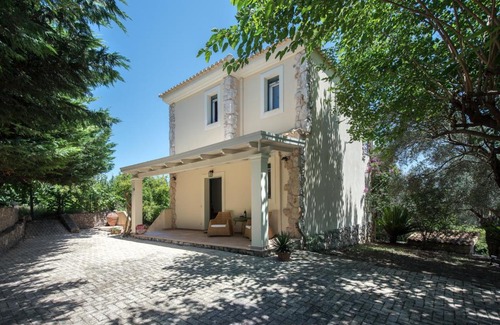 Dafnata Villa | Villa Aziza