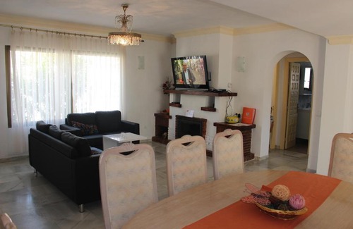 New Golden Mile Villa | Villa Bart