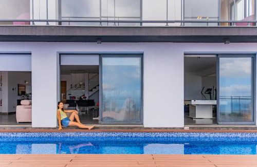 Santo Antonio Villa | Villa Beausoleil by Homie