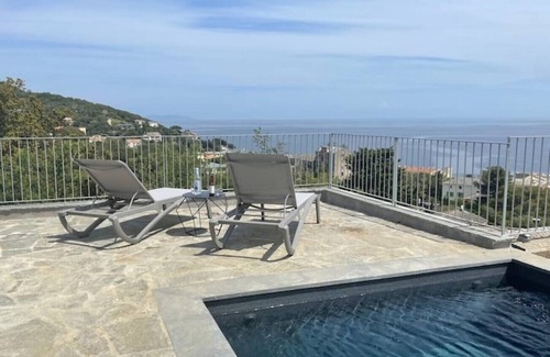 Erbalunga Villa | Villa bellevue, new, 6 pax, pisc. Private heated pool, 180° sea view