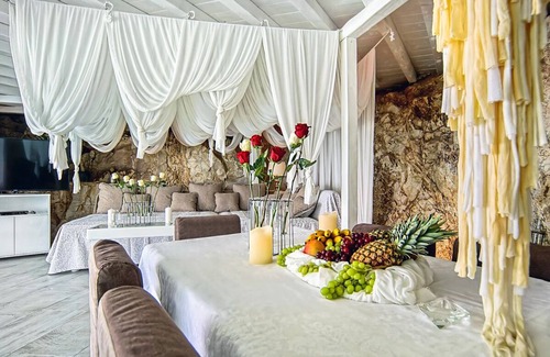 Houlakia Villa | Villa Bethesda - Two Bedroom Villa, Sleeps 4