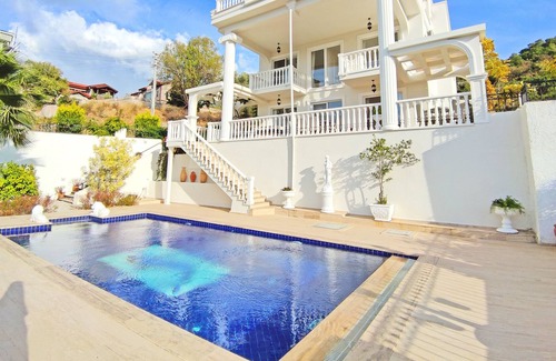 Yesiluzumlu Villa | Villa Bianca