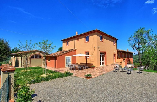 Legoli Villa | Villa Bonriposo by PosarelliVillas
