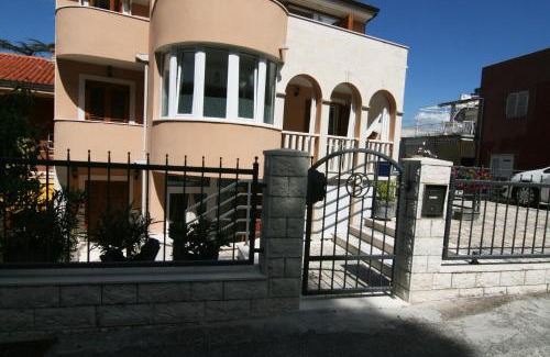 Split Apartment | Villa Branko