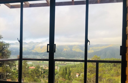 Constanza Villa | Villa & Cabin @ The Eagle Nest! Stunning view ! w/fireplace