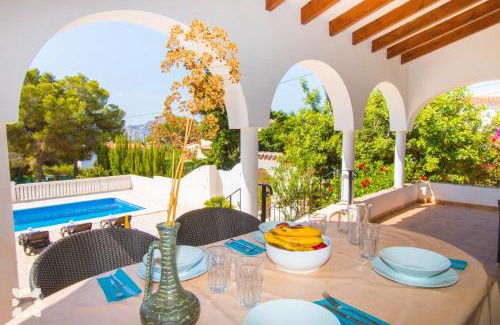 Urbanitzacio la Fustera Villa | Villa California by Abahana Villas