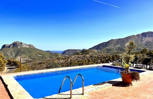 Benissa Villa | Villa CALIMA in Benissa – 3 bedrooms, private pool, sea and mountain views, air conditioning, Wi-Fi and private parking