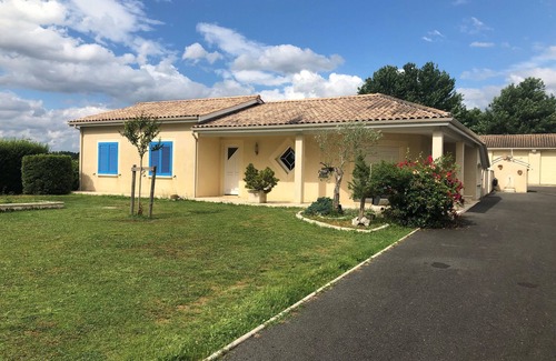 Lamonzie-Saint-Martin Villa | Villa Campagne 10 km Bergerac 3ch 4pers Clim Piscine Privée Jardin Terrasse Wifi