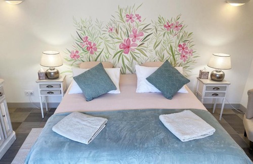 Saint-Paul-de-Vence Bed & Breakfast | VILLA CANZOMY