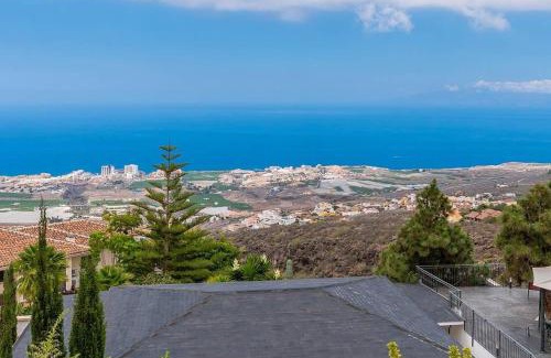 Adeje Villa | Villa Carlitos by Villas Vista Gomera