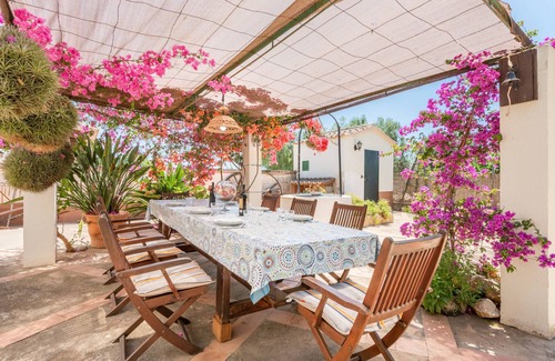 Son Sardina Villa | Villa 'Cas Moliner' with Mountain View, Wi-Fi and Air Conditioning