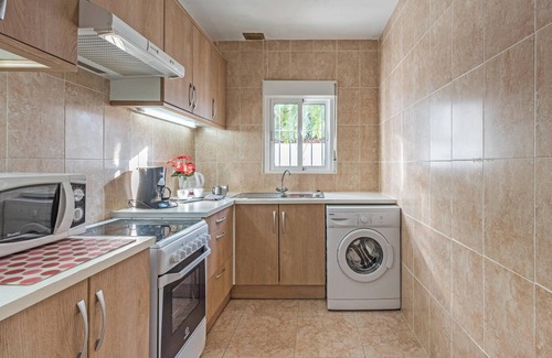 Torrevieja Villa | Villa "Casa Abuelita" with Private Pool, Garden, Terrace, A/C & Wi-Fi