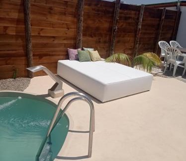 Chiclana de la Frontera Villa | Villa casa blanca luxury spa con piscina privada y jacuzzi privado