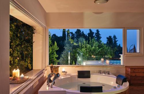 Kypseli Villa | Villa Castelletto heated pool jacuzzi