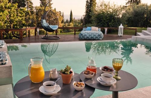 Kypseli Villa | Villa Castelletto heated pool jacuzzi