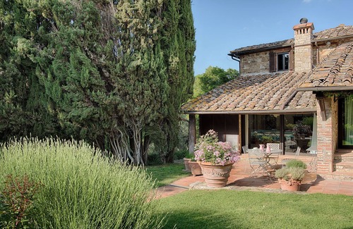 Castellina in Chianti Villa | Villa Castellina located in an organic boutique winery,