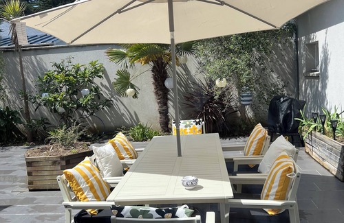 Saint-Martin de Brehal House | Villa Cecile, à 100 m de la Plage, Dans une Station Balnéaire Familiale