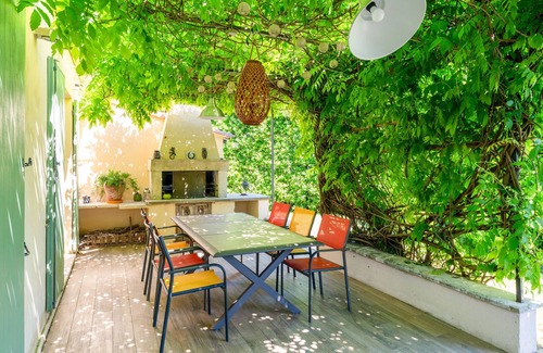 Fontvieille Villa | Villa 'Charming with Pool' with Private Pool, Wi-Fi and Air Conditioning
