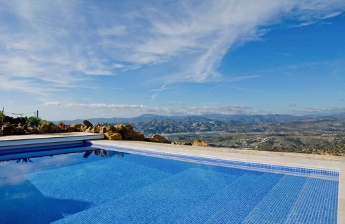 Canillas de Aceituno Villa | Villa Chepita - Four Bedroom Villa, Sleeps 8