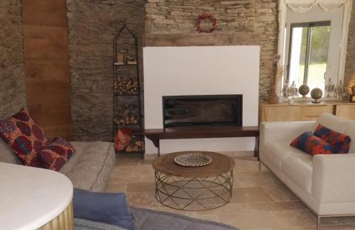 Locmaria House | Villa Contemporaine avec Jardin, à 1,5 km de la Plage: 8 pers., 2 Terrasses, Wi-Fi, Baignoire Balnéo - FR-1-418-198