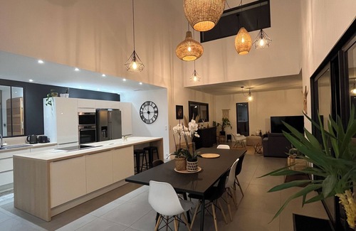 Perols Villa | Villa Contemporaine Avec Jardin à 5 min de la mer