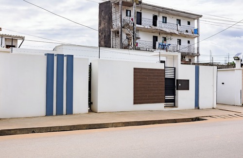 Douala Villa | Villa cozy high standing. Roadside location. Ideal for families.