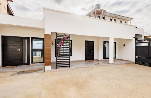Douala Villa | Villa cozy high standing. Roadside location. Ideal for families.