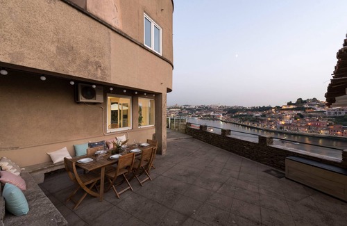 Lordelo do Ouro e Massarelos Apartment | Villa D' Ouro with pool