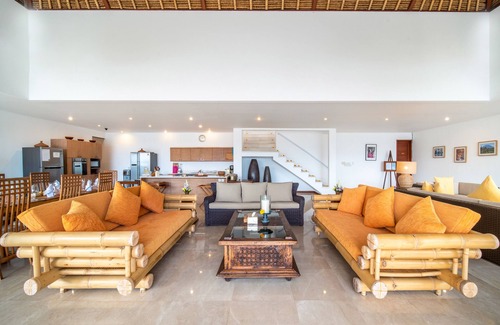 Candi Dasa Villa | Villa Dahlia, 4 bed Oceanfront Retreat, with Chef and Butler Candidasa