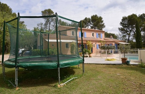 Greasque Villa | Villa Dauphine 12 Personne Entre Aix-en-provence et Cassis Idéale en Famille