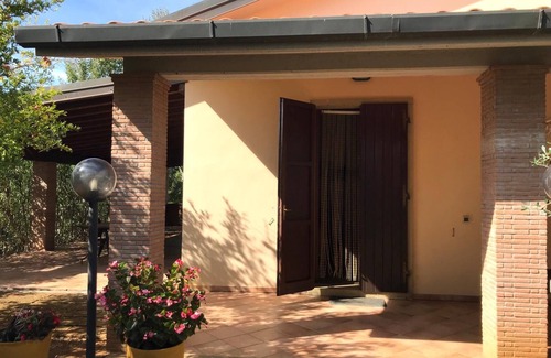 Cecina Villa | Villa dei Fiori Rosa Fenced Garden, Private Pool, PET FRIENDLY