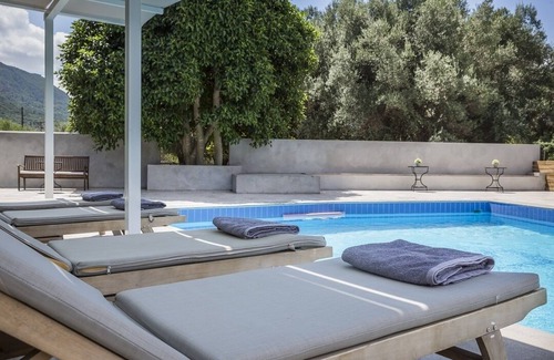 Sami Villa | Villa Deja (Emily Villas Complex)